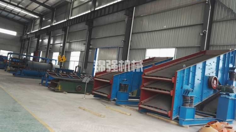 破碎篩分生產(chǎn)線(圖3) 破碎篩分工藝(圖3)